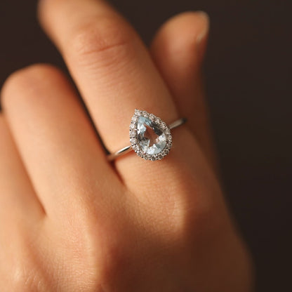 Teardrop Aquamarine Diamond Ring, Vintage Pear Shape Aquamarine Ring, Aquamarine Ring with Rounded Diamonds, Aquamarine Birthstone Ring